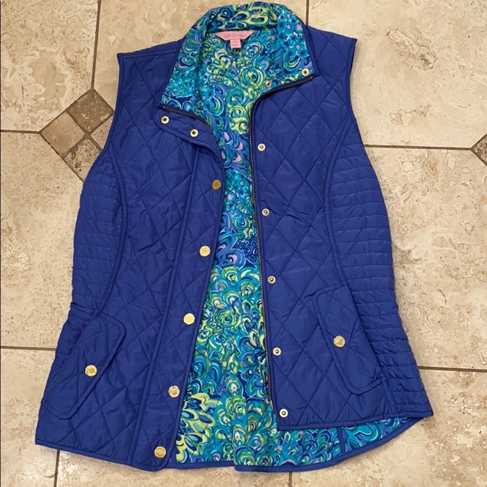 XS Lilly Pulitzer Blake Vest in Blue Iris Print